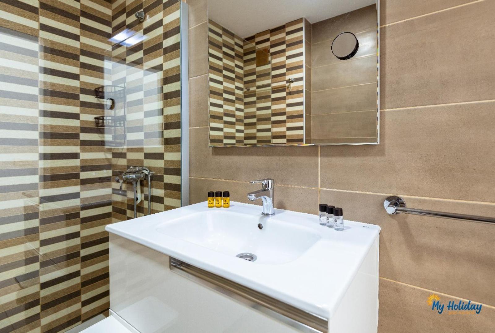 Lenas Modern Apartment San Bartolome Bagian luar foto